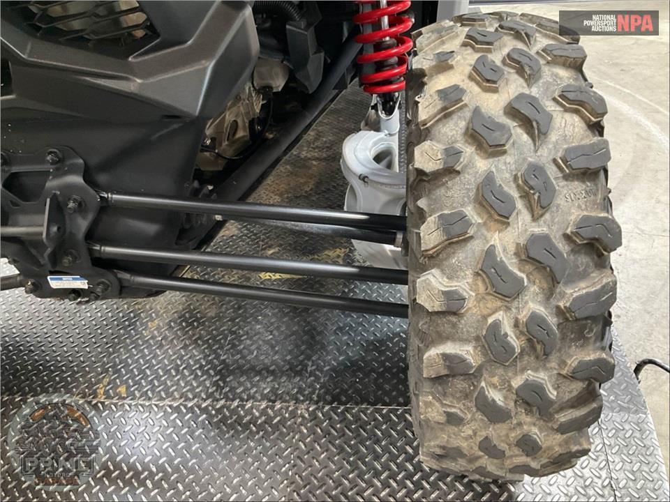 2025 Can-Am MAVERICK X3 MAX DS TURBO (RED & SILVER) — фото 25