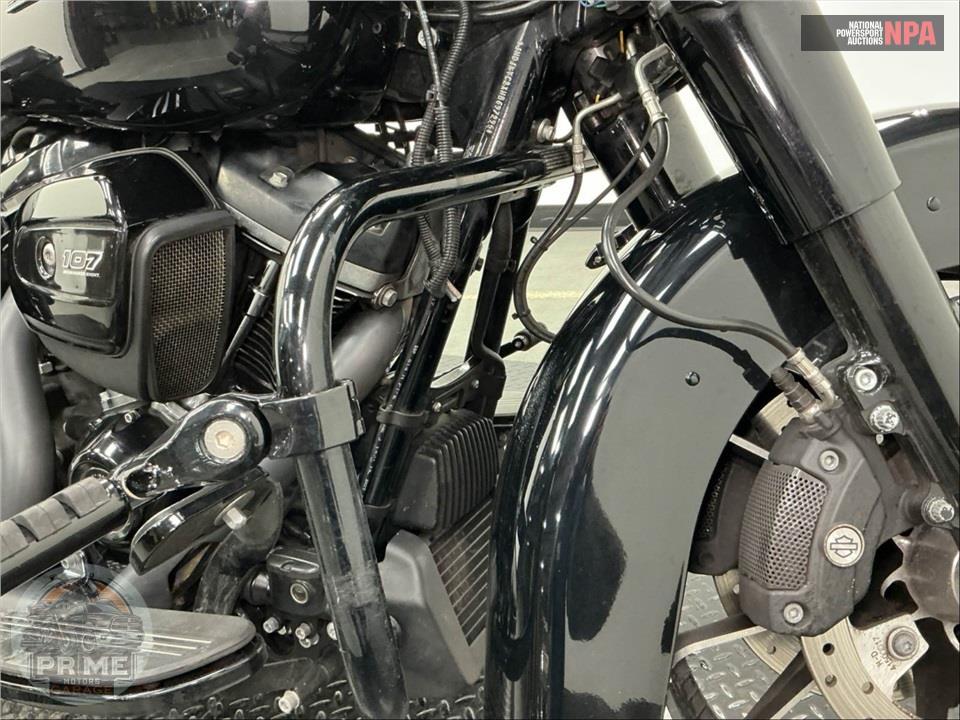 2017 Harley-Davidson FLHRXS ROAD KING SPECIAL — фото 18