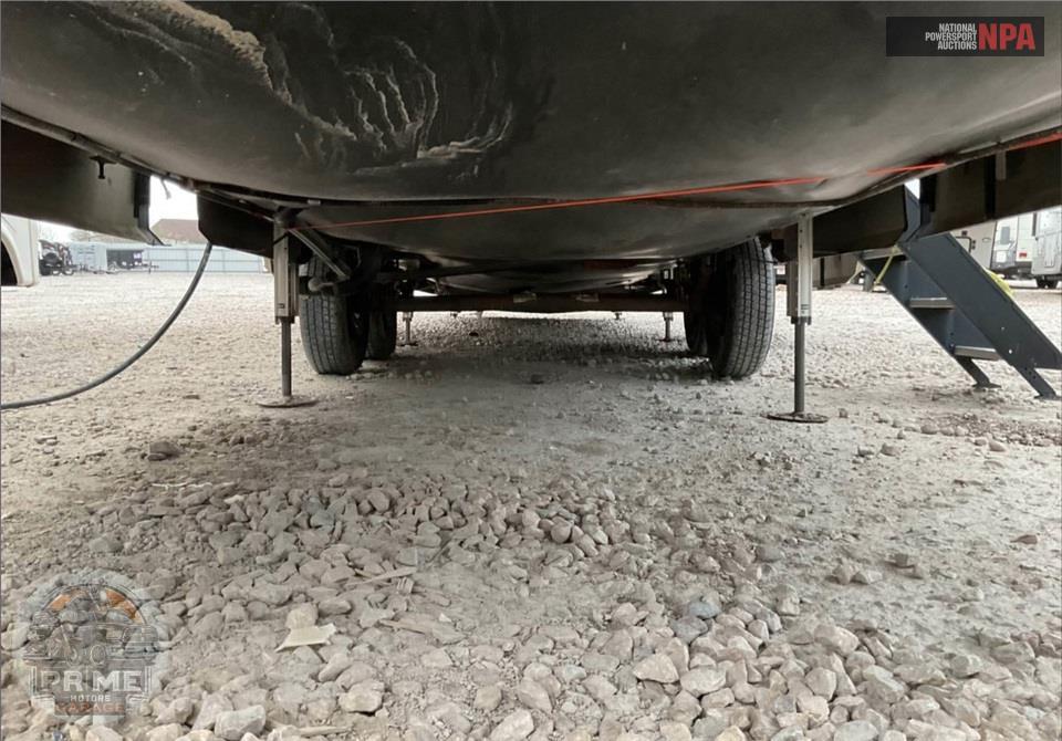 2019 Sandpiper By Forest River M-379FLOK - FIFTH WHEEL SERIES — фото 42
