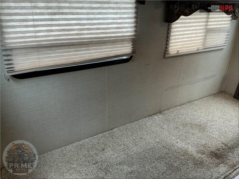 2015 Keystone Rv M-32 ROB - COUGAR X-LITE SERIES — фото 10