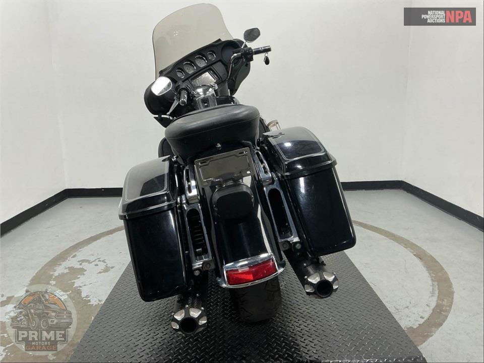 2014 Harley-Davidson FLHTCU ULTRA CLASSIC ELECTRA GLIDE — фото 4