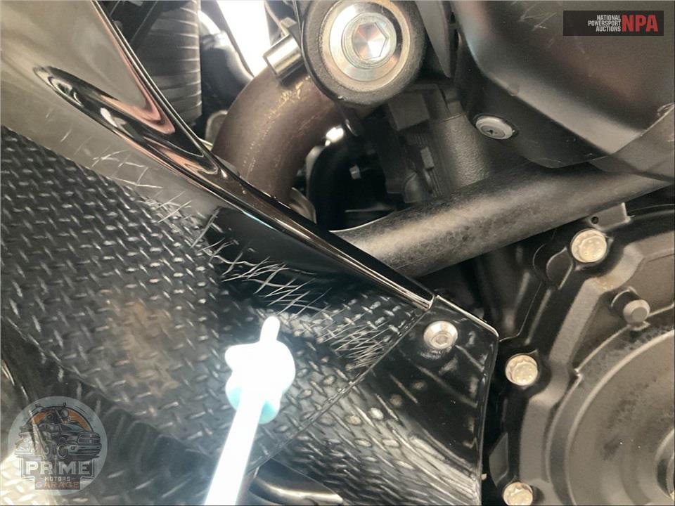 2023 Yamaha YZF-R1 — фото 14