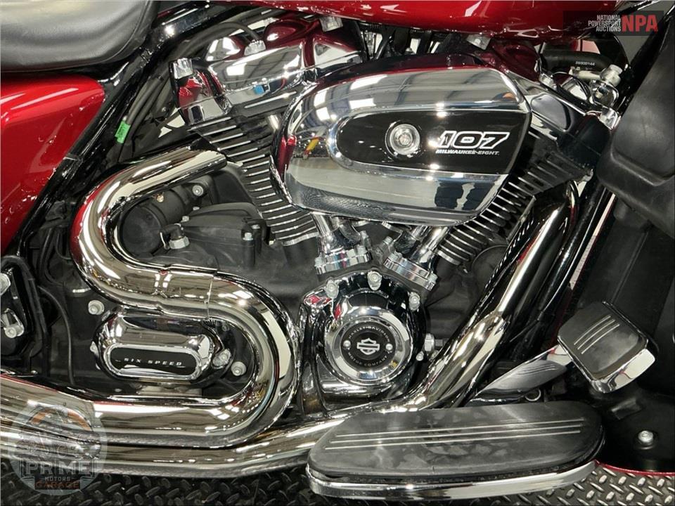 2018 Harley-Davidson FLHX STREET GLIDE — фото 6