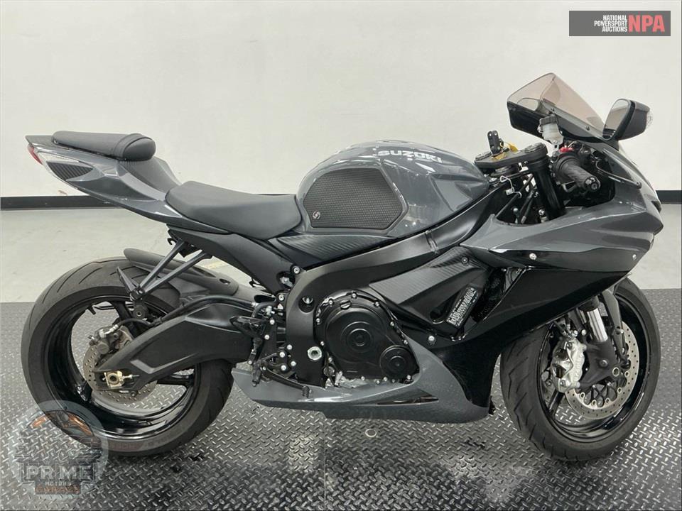 2025 SUZUKI GSX-R600M5