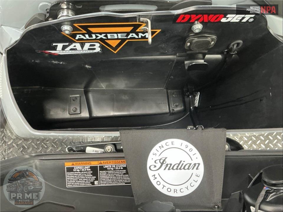 2025 Indian Motorcycle CHIEFTAIN DARK HORSE WITH POWERBAND AUDIO PACKAGE (BLACK) — фото 18