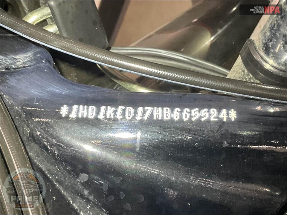 2017 Harley-Davidson FLHTK ULTRA LIMITED — фото 37