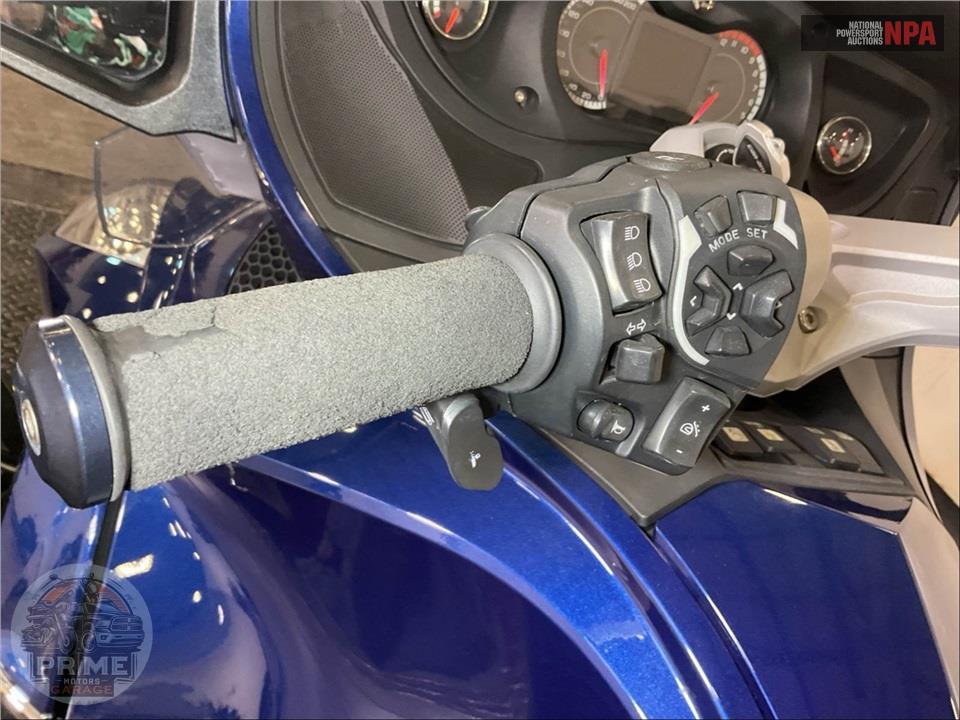 2010 Can-Am SPYDER RT-S SE5 — фото 28