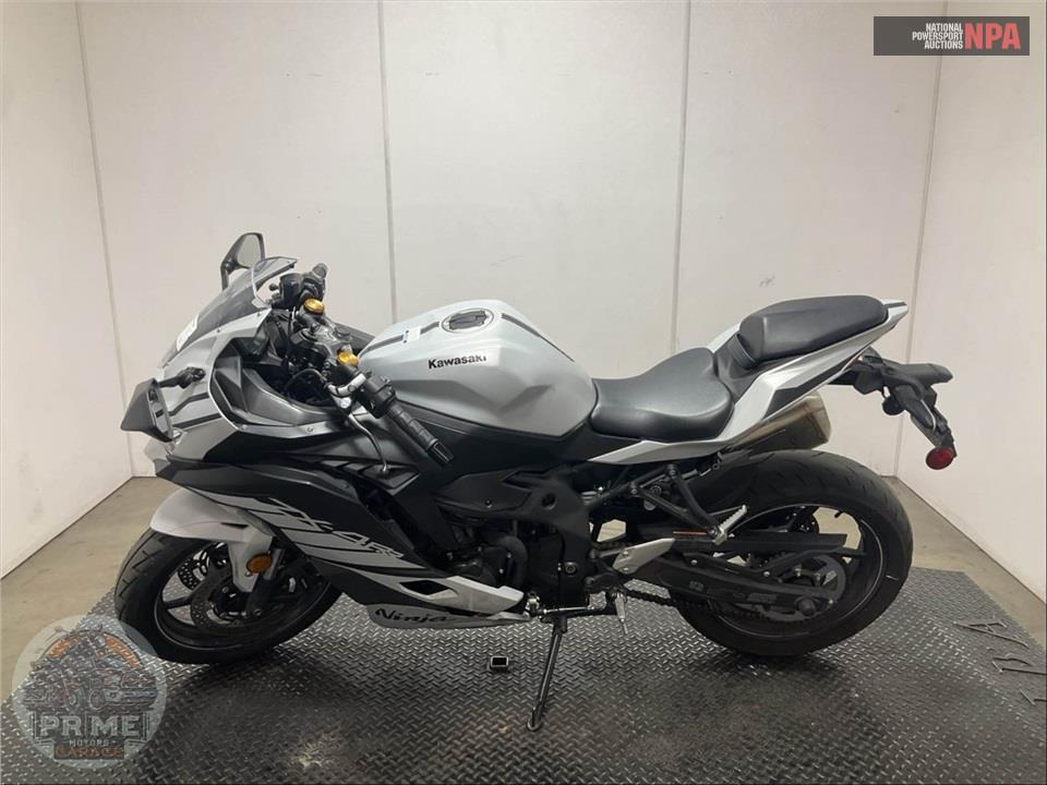 2025 Kawasaki ZX400SSFAL NINJA ZX-4RR (ABS) — фото 3