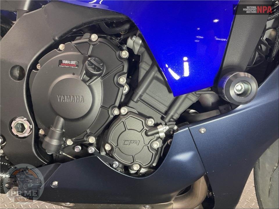 2023 Yamaha YZF-R1 — фото 6