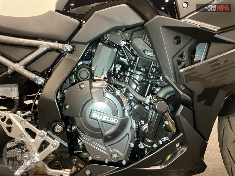 2025 Suzuki GSX800FRQM5 GSX-8R — фото 6