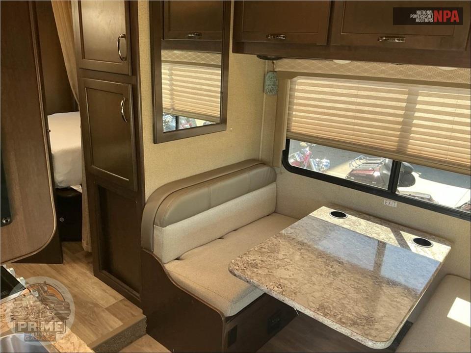 2019 Thor Motor Coach M-22FE E350-V10 - FREEDOM ELITE SERIES — фото 7