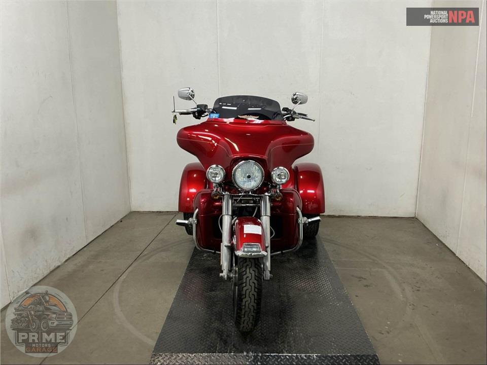 2013 Harley-Davidson FLHTCUTG TRIGLIDE UL CLSC — фото 2