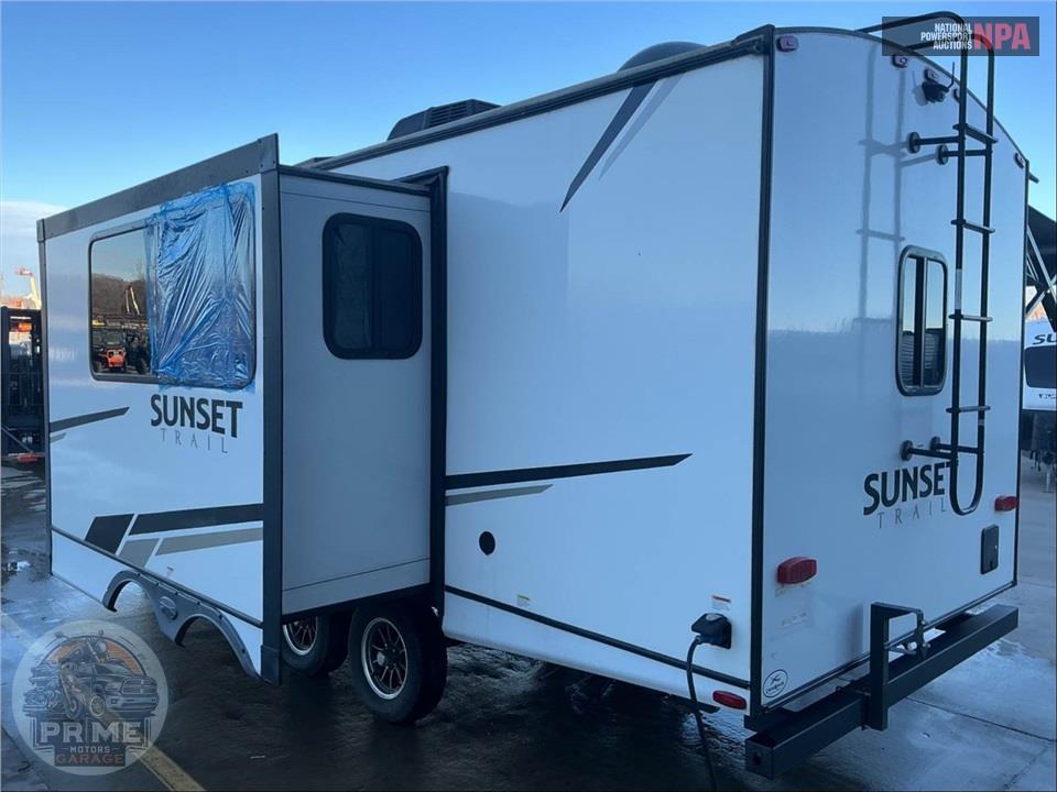 2023 Crossroads Rv M-212 RB - SUNSET TRAIL SUPER LITE SERIES — фото 3