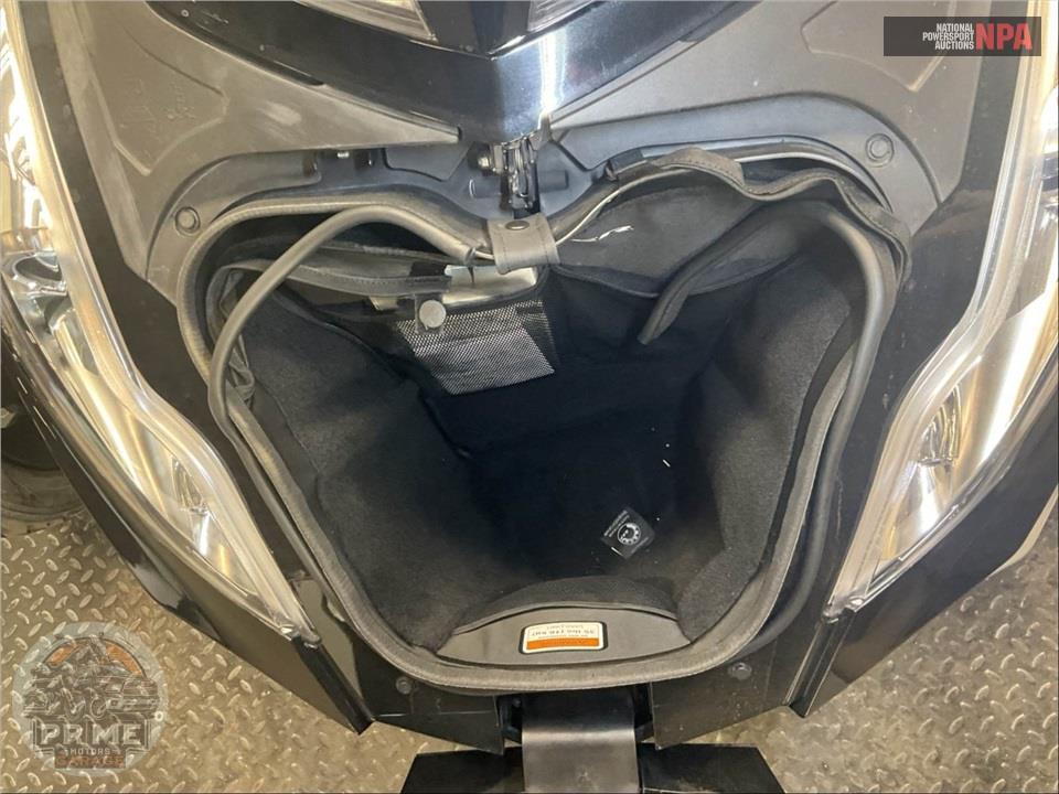 2015 Can-Am Spyder RT-S SE6 — фото 13