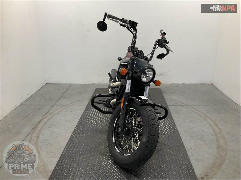 2020 Indian Motorcycle SCOUT BOBBER TWENTY ABS (THUNDER BLACK) — фото 2