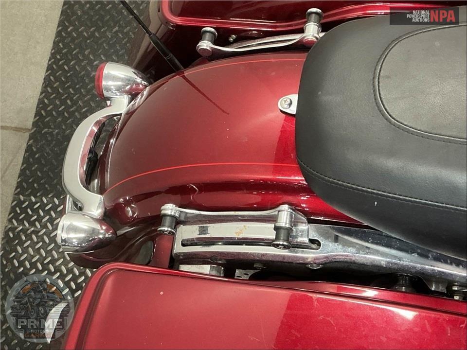 2016 Harley-Davidson FLHXS STREET GLIDE SPECIAL — фото 32