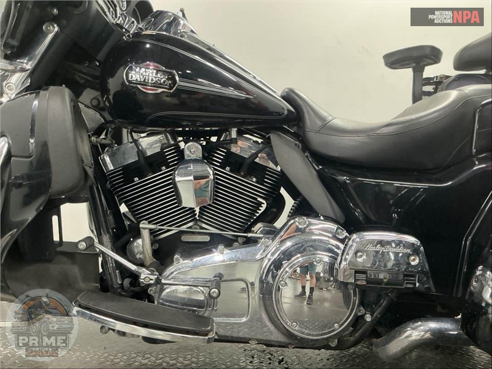 2013 Harley-Davidson FLHTCUTG TRIGLIDE UL CLSC — фото 7