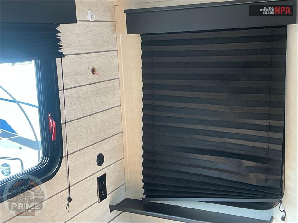 2025 Cherokee By Forest River M -3800DECK - ARCTIC WOLF FIFTH WHEEL SERIES — фото 21