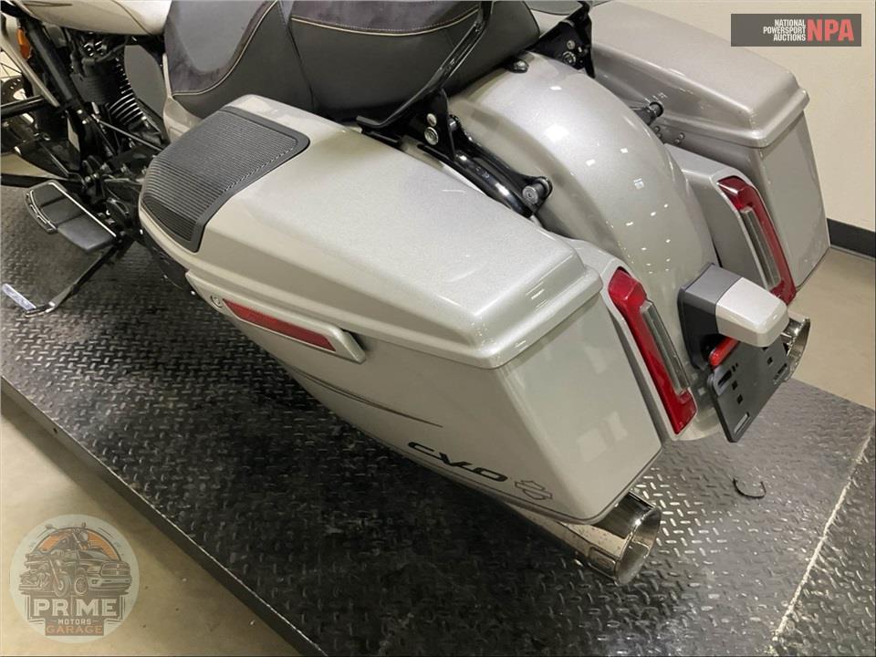 2023 Harley-Davidson FLTRXSE CVO ROAD GLIDE — фото 17