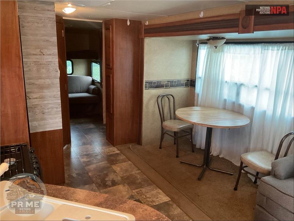 2013 Jayco M-31 DSLB - WHITE HAWK ULTRA LITE SERIES — фото 6