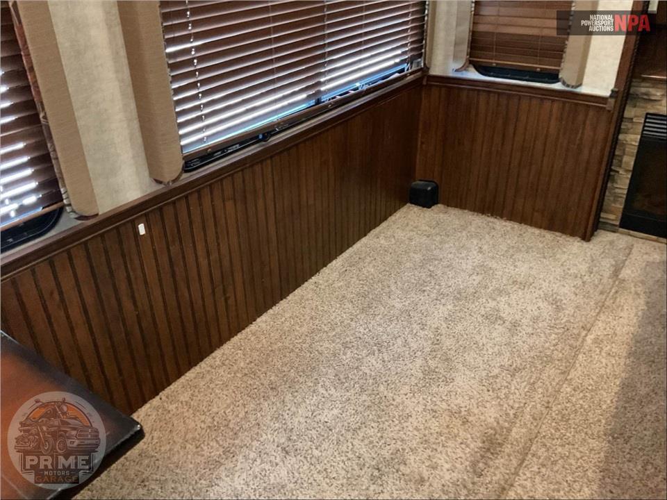2015 Keystone Rv M-3535 RE - ALPINE FIFTH WHEEL SERIES — фото 10
