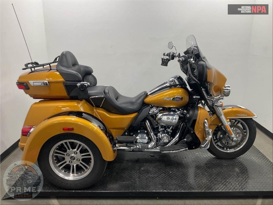 2023 Harley-Davidson FLHTCUTG TRI GLIDE ULTRA CLASSIC — фото 1