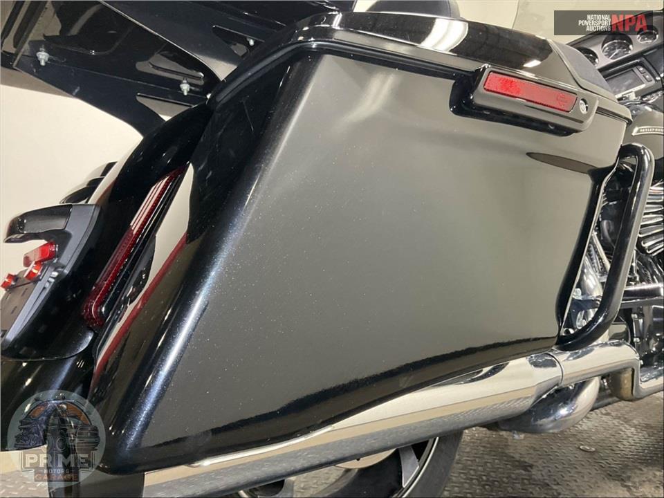 2016 Harley-Davidson FLHXSE CVO STREET GLIDE SPECIAL — фото 22