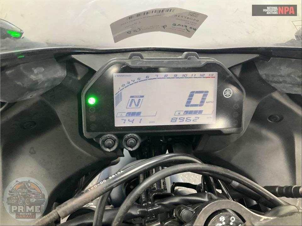 2023 Yamaha YZF-R3 — фото 5