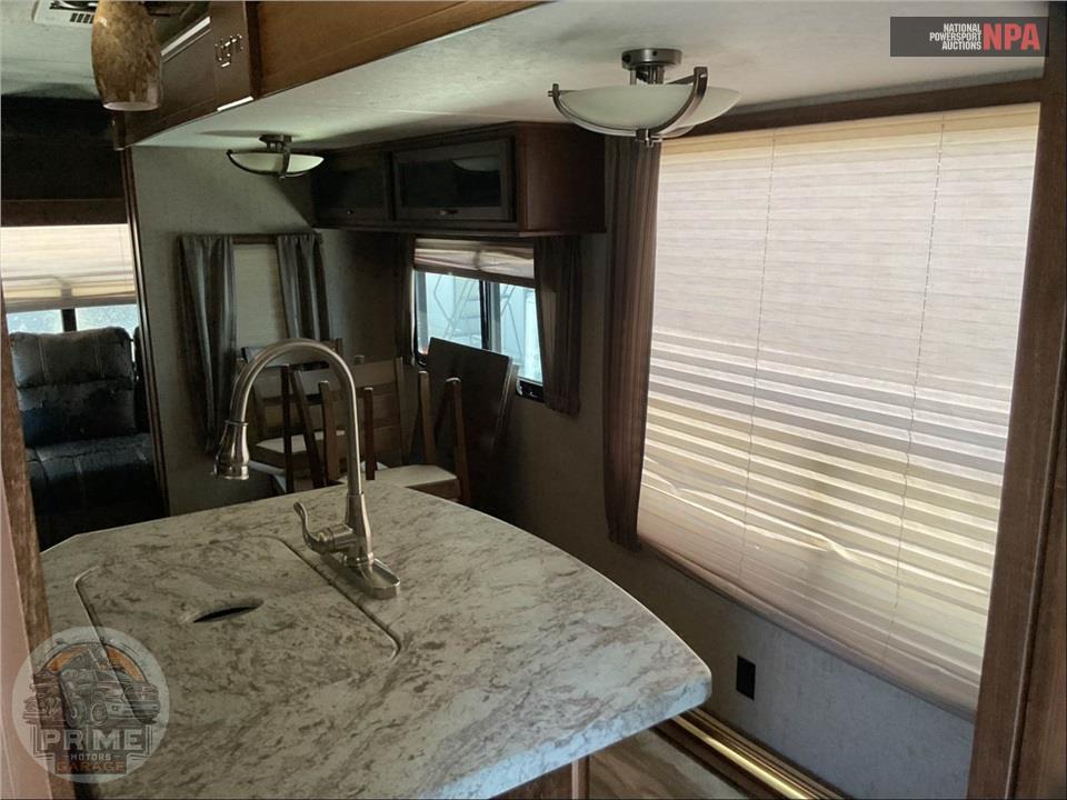 2017 Highland Ridge Rv M-293RLS - LIGHT FIFTH WHEEL SERIES — фото 6