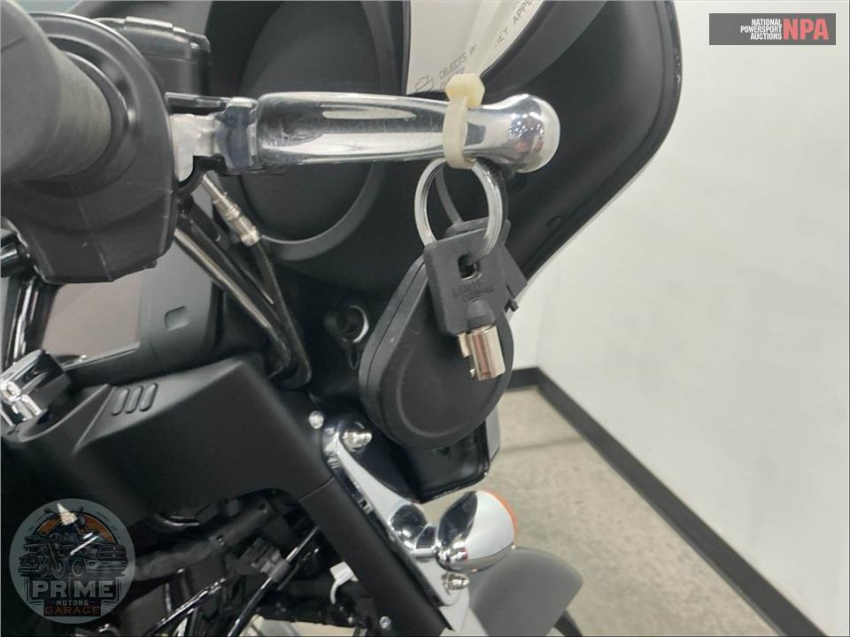 2023 Harley-Davidson FLHX STREET GLIDE — фото 11