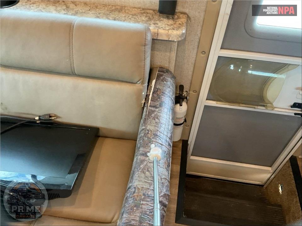 2020 Thor Motor Coach M-31W E450-V10 - FOUR WINDS SERIES — фото 11