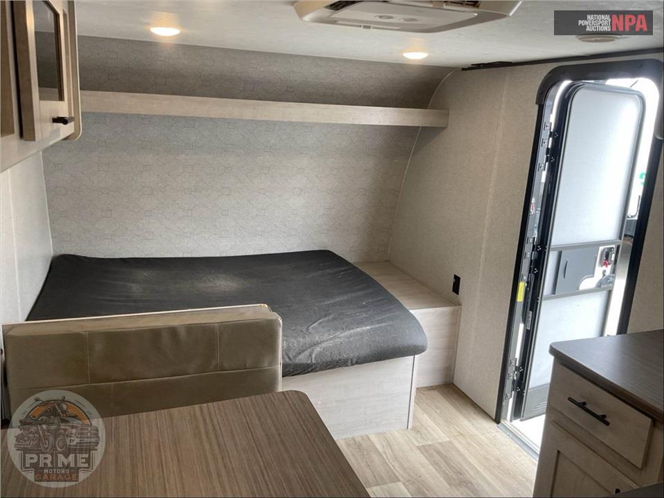 2025 Crossroads Rv M-18BH - ZINGER LITE SERIES — фото 8
