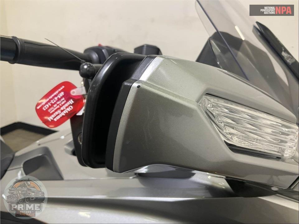 2025 Honda GOLD WING TOUR AUTOMATIC DCT — фото 28