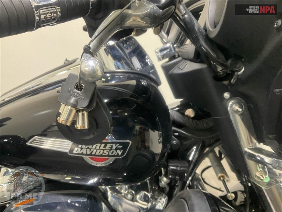 2022 Harley-Davidson FLHTCUTG TRI GLIDE ULTRA CLASSIC — фото 11