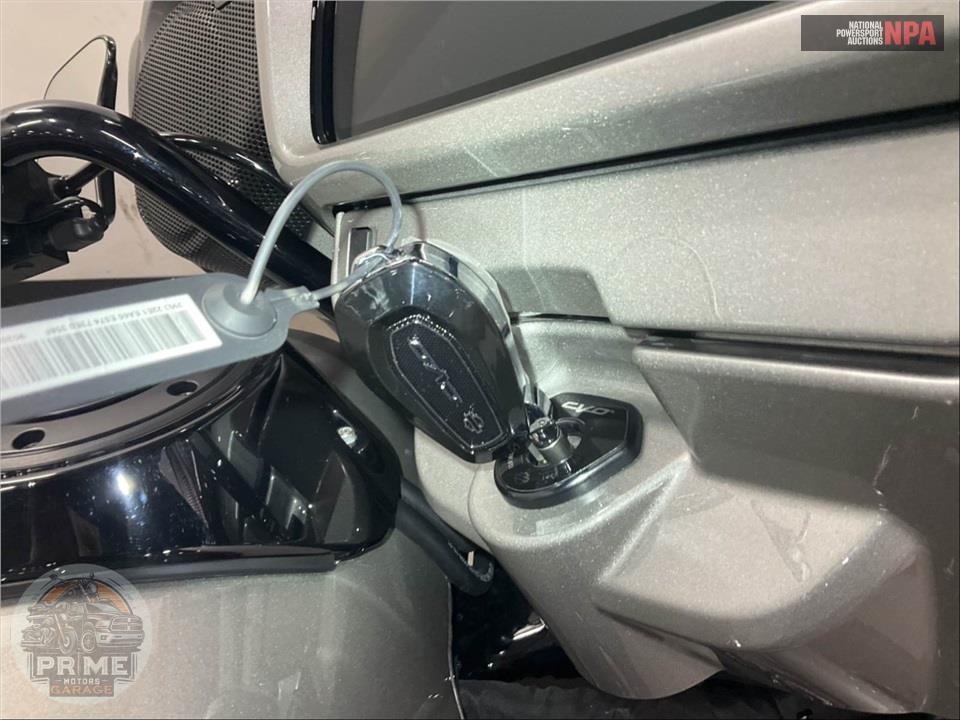 2023 Harley-Davidson FLHXSE CVO STREET GLIDE — фото 11