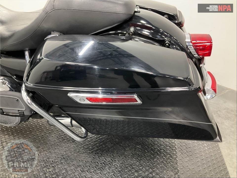 2016 Harley-Davidson FLHTK ELECTRA GLIDE ULTRA LIMITED — фото 17