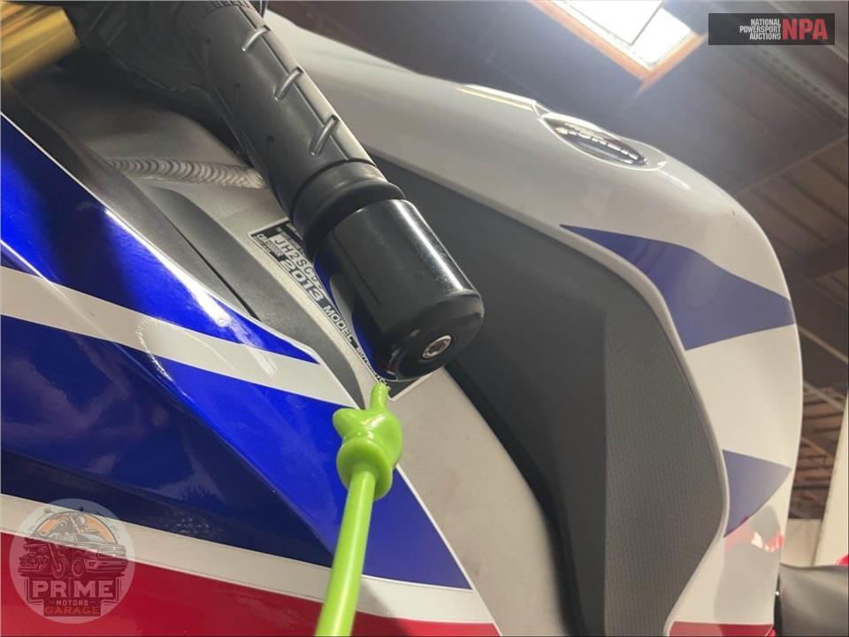 2013 Honda CBR1000RRLD WHTE/BLUE/RED — фото 26