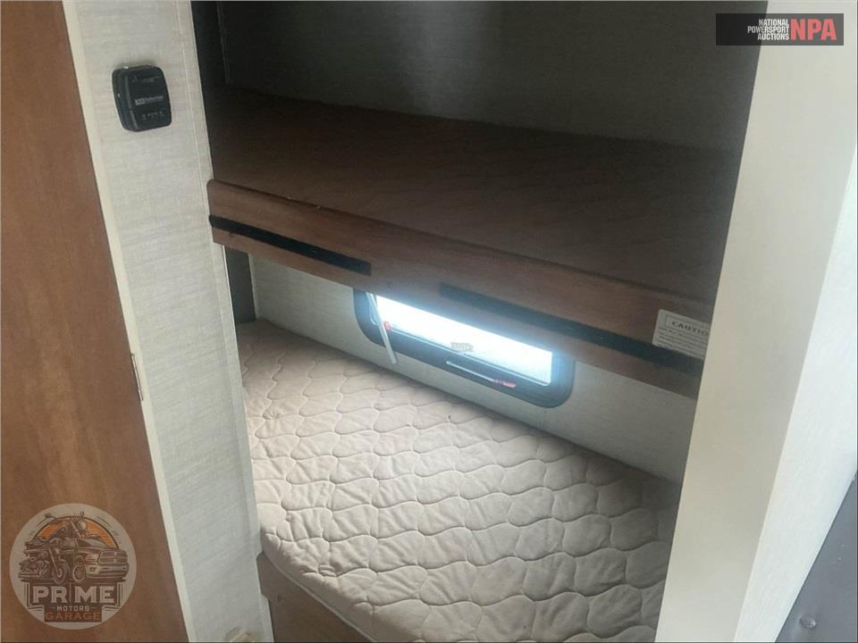 2016 Keystone Rv M-1800 BH SUMMERLAND MINI SERIES — фото 13