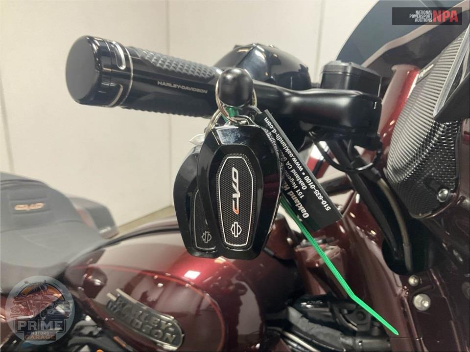 2024 Harley-Davidson FLHXSE CVO STREET GLIDE — фото 9