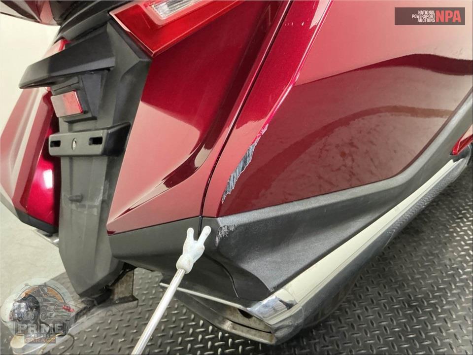 2018 Honda GL1800 GOLDWING TOUR (RED) — фото 28