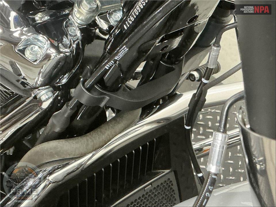 2025 Harley-Davidson FLHX STREET GLIDE — фото 11
