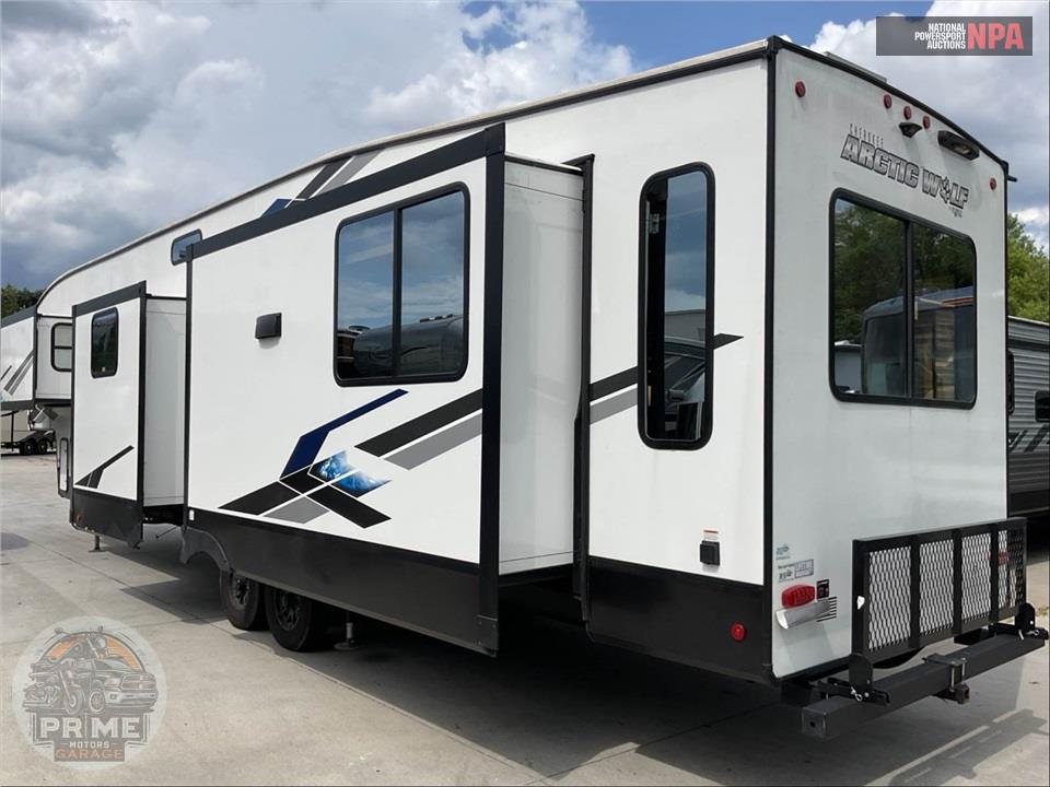 2024 Cherokee By Forest River M-3660SUITE - ARCTIC WOLF FIFTH WHEEL SERIES — фото 3