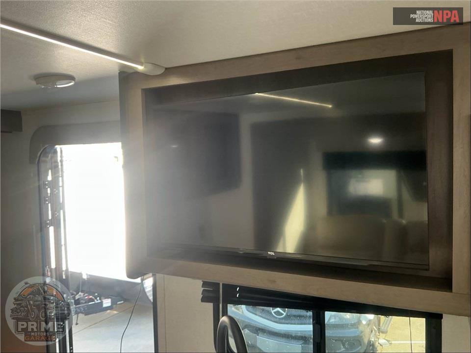 2024 Grand Design Recreational Vehicles M-331BH - TRANSCEND XPLOR SERIES — фото 21
