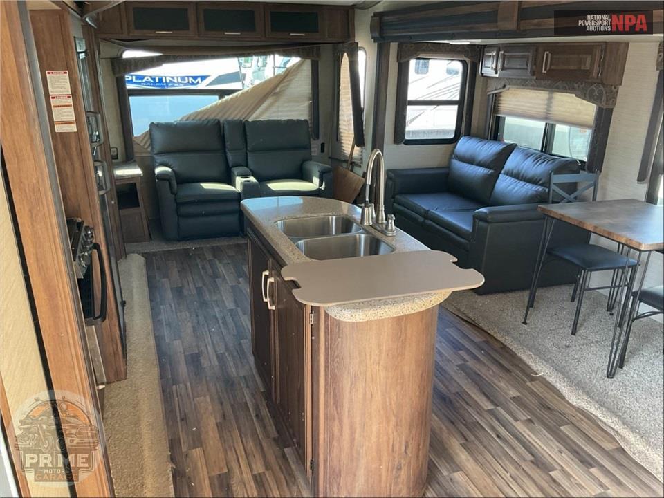 2017 Keystone Rv M-29 RLI - COUGAR X-LITE FIFTH WHEEL SERIES — фото 6