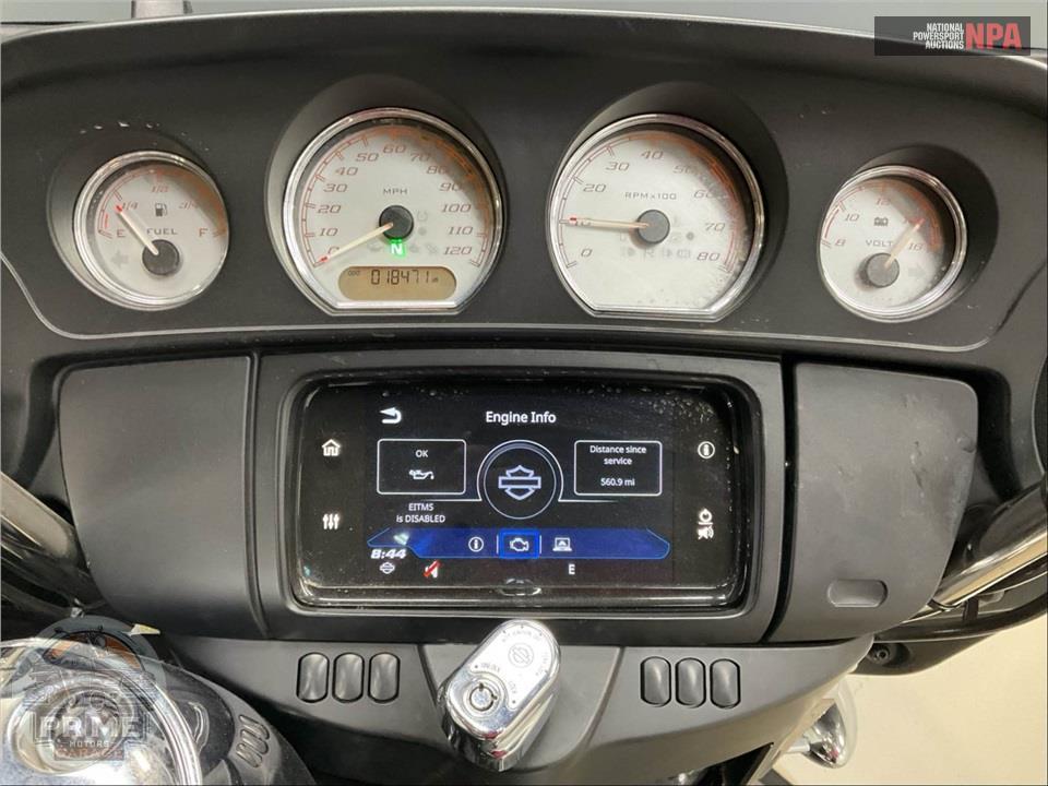 2019 Harley-Davidson FLHX STREET GLIDE — фото 5
