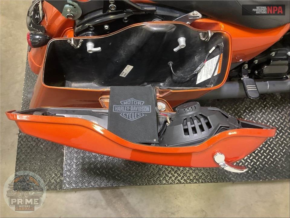2019 Harley-Davidson FLHXS STREET GLIDE SPECIAL — фото 29
