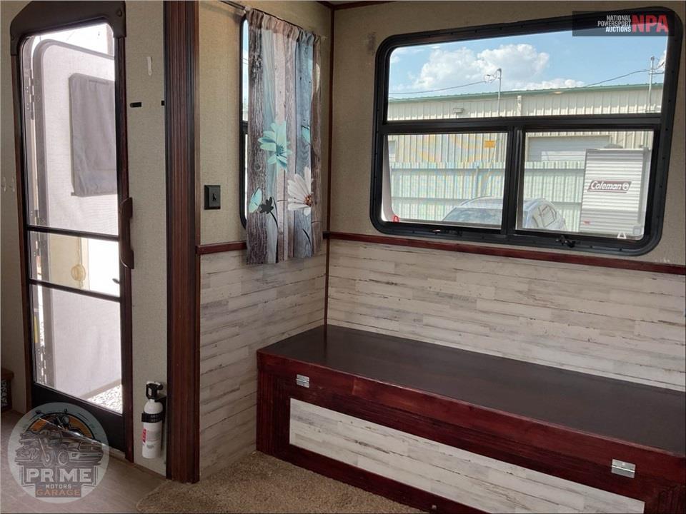 2018 Keystone Rv M-3800 FK - ALPINE FIFTH WHEEL SERIES — фото 9