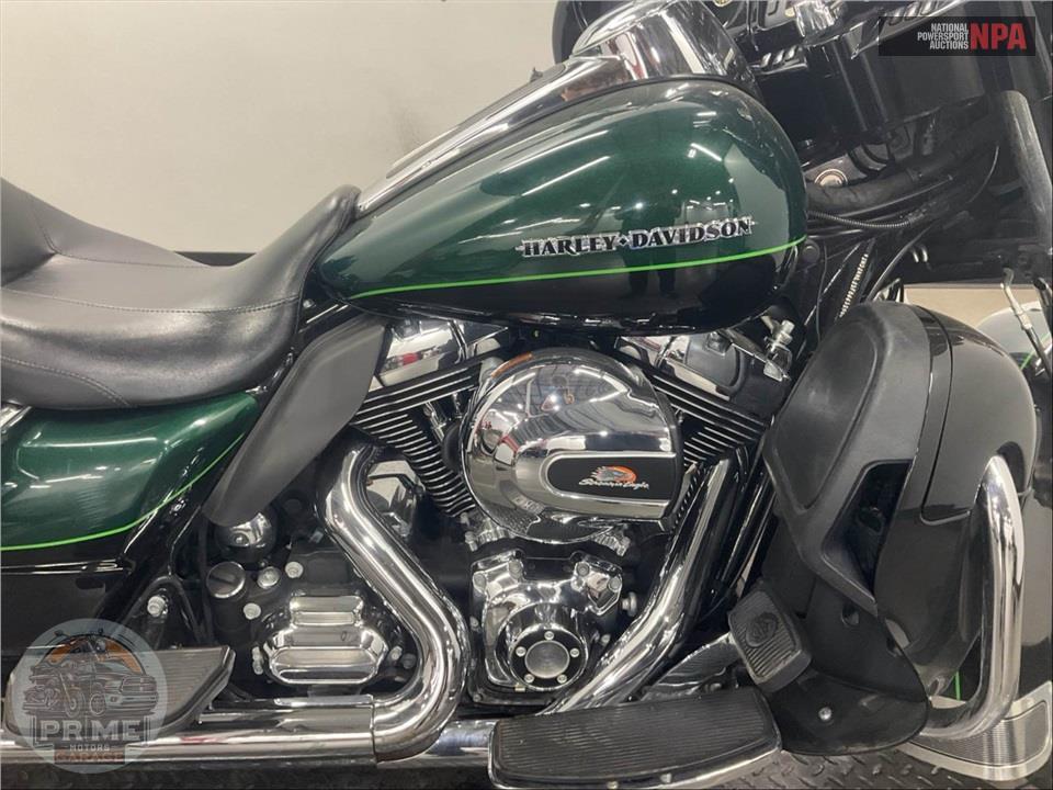 2015 Harley-Davidson FLHTKL ULTRA LIMITED LOW — фото 6