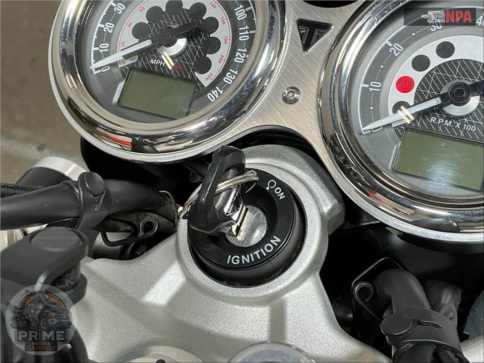 2023 Triumph SPEED TWIN 1200 — фото 10