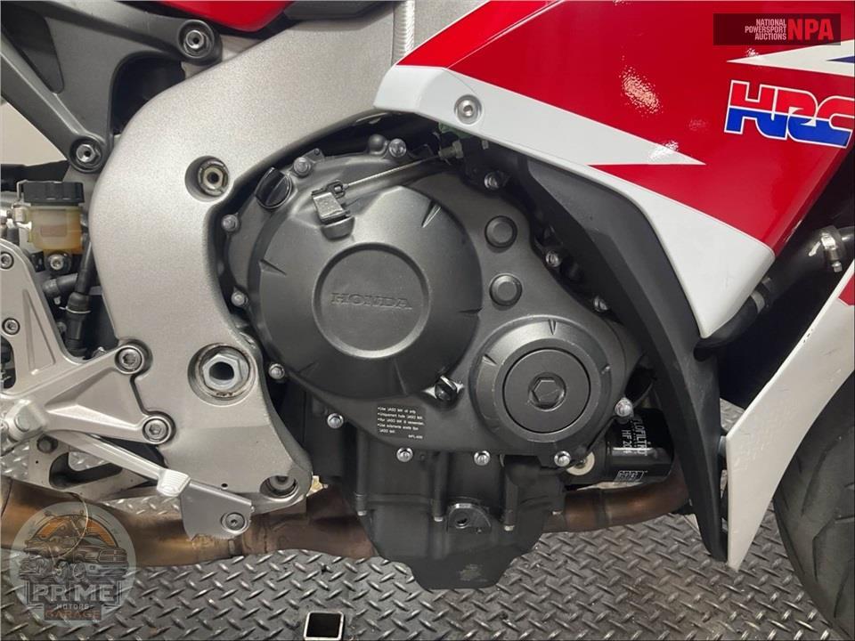 2013 Honda CBR1000RRLD WHTE/BLUE/RED — фото 7
